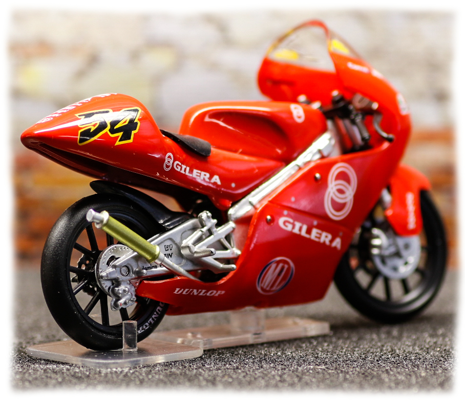 Altaya Gilera 125 Manuel Poggiali 2001 Altaya Gilera 125 Manuel Poggiali 2001