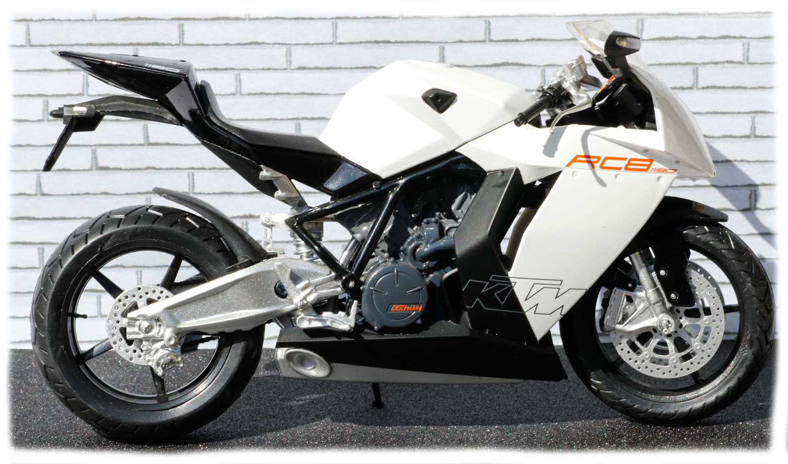 Automax KTM RC8