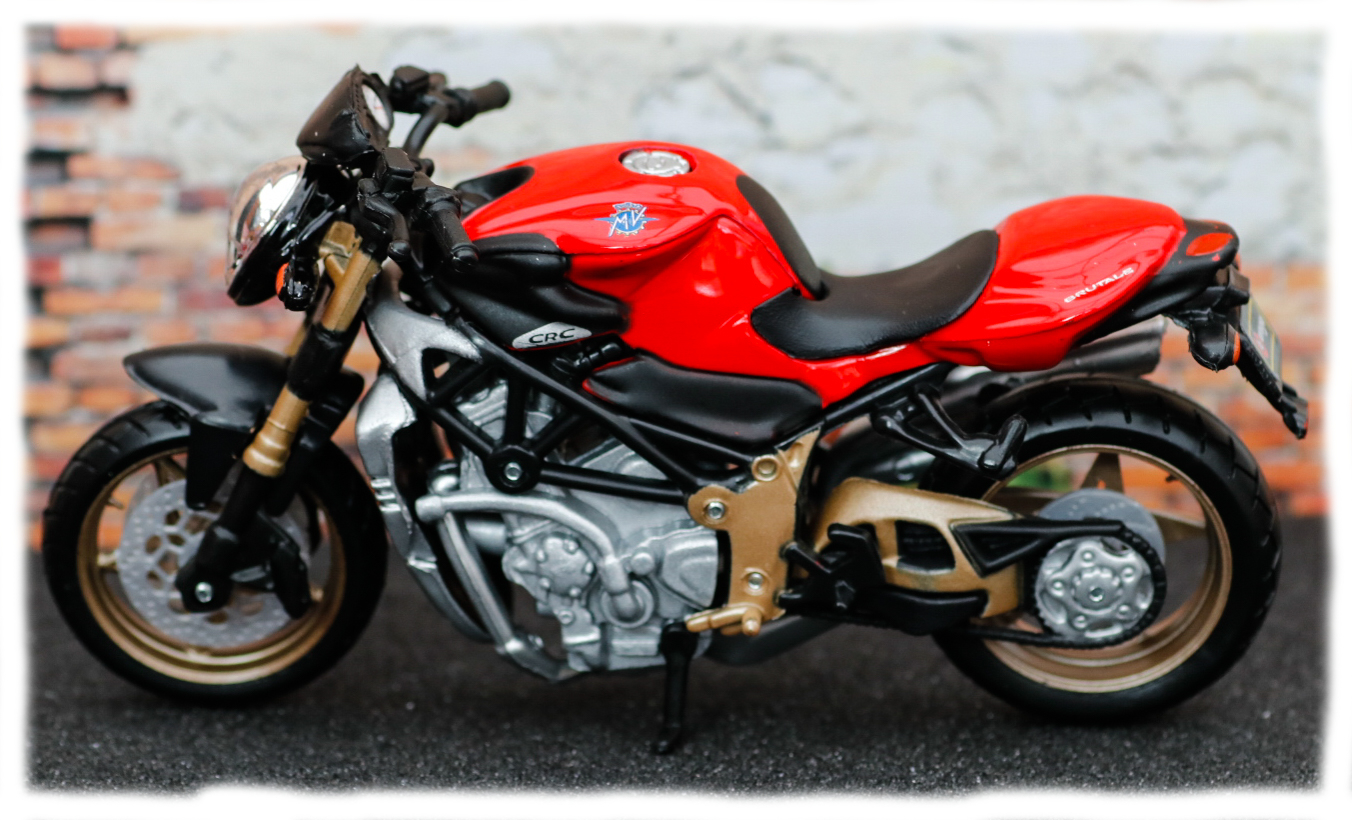 Bburago MV Agusta Brutale Oro