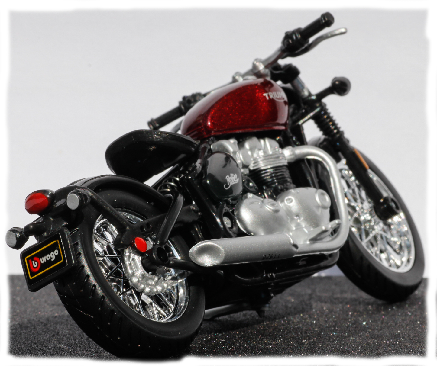 Bburago Triumph Bonneville Bobber