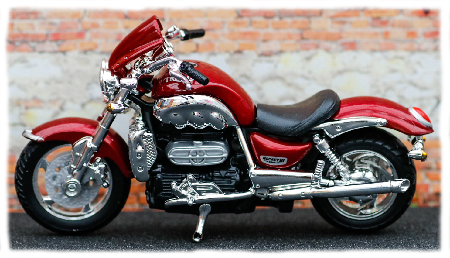 Bburago Triumph Rocket 3