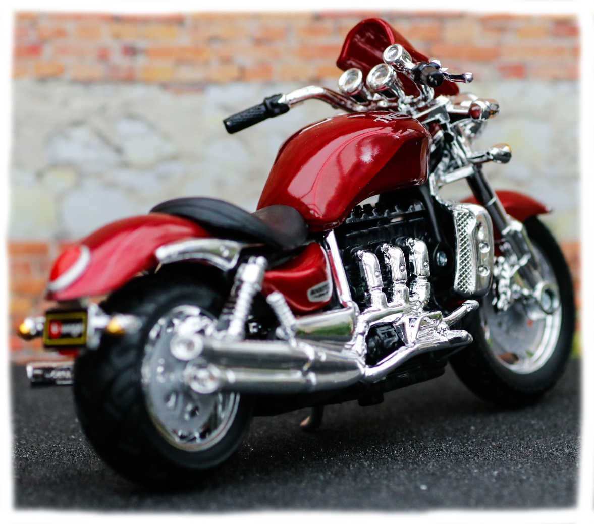 Bburago Triumph Rocket 3