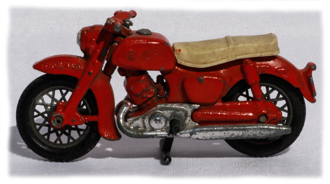 Britains Honda Benly 125