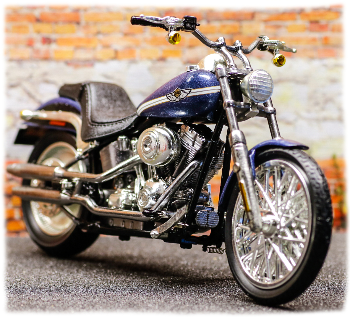 ERTL Harley Davidson Softail Deuce 2003