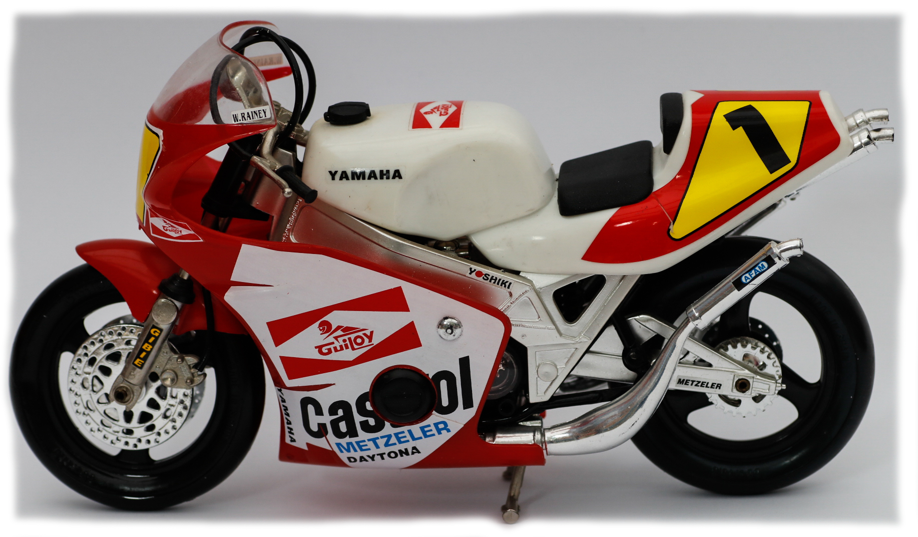 Guiloy Yamaha Castrol
