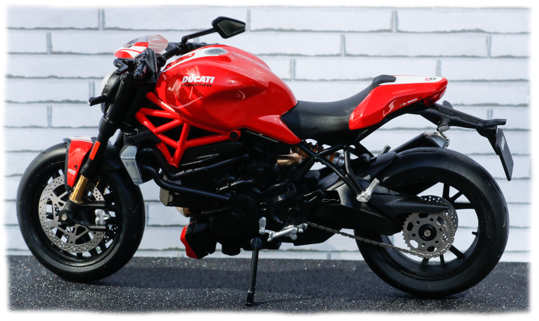 Hachette Ducati Monster 1200R