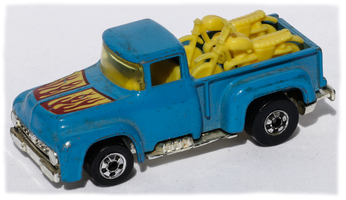 Hot Wheels Pickup and 2 Trial Bikes