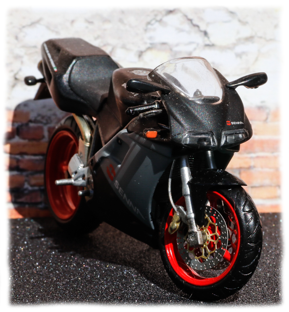 IXO Ducati 916 Senna