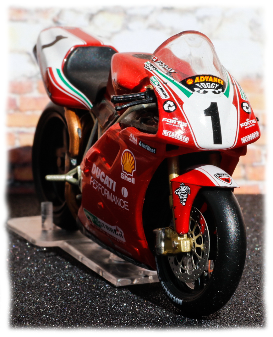 IXO Ducati 996 SB Carl Fogarty