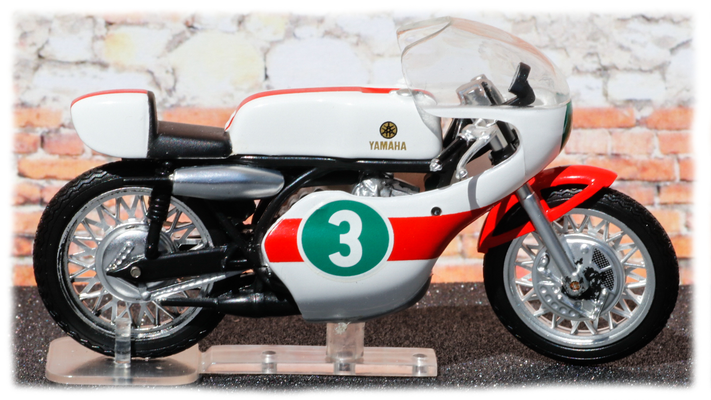 IXO Yamaha RD05 250 Phil Read