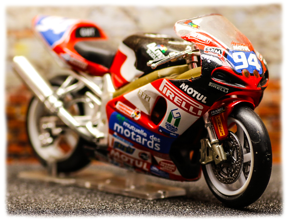 IXO Suzuki GSX-R Gyot-Scarnato-Dussauge 2001