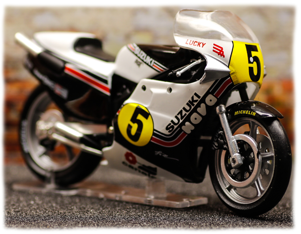 IXO Suzuki RGB500 Marco Lucchinelli 1981