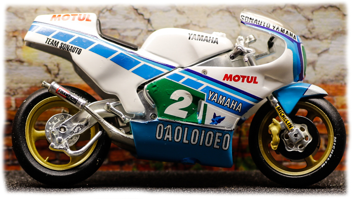 IXO Yamaha TZ250L Christian Sarron 1984