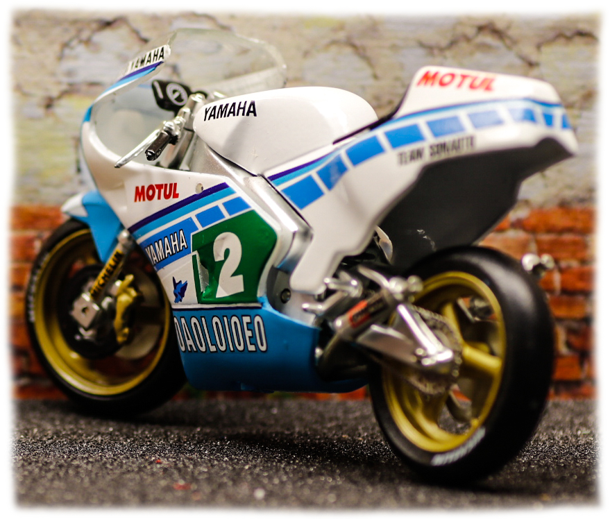 IXO Yamaha TZ250L Christian Sarron 1984