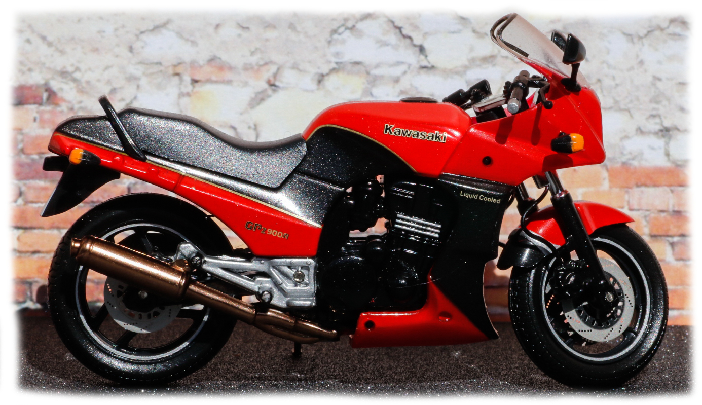 IXO Kawasaki GPZ900R Ninja
