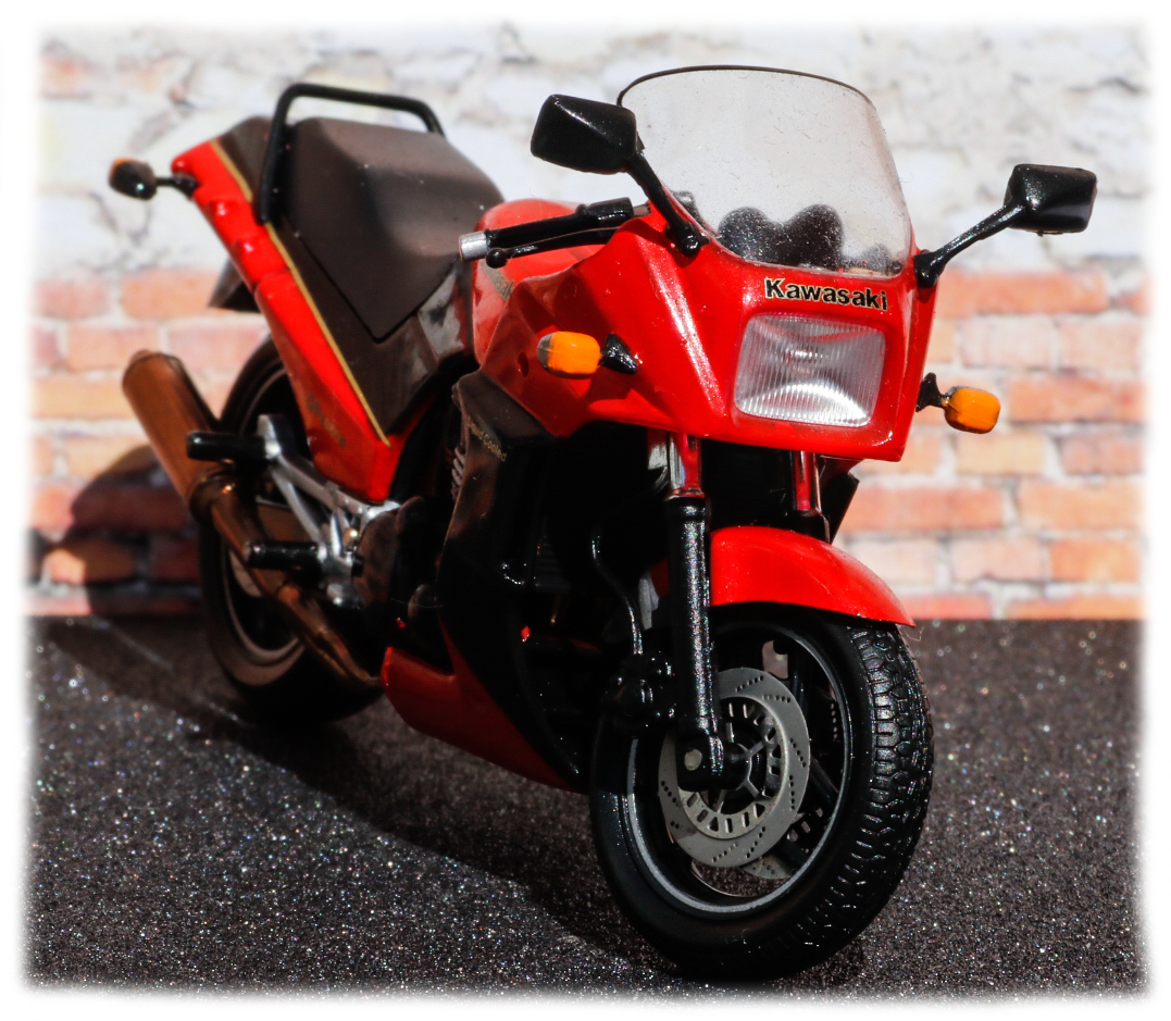 IXO Kawasaki GPZ900R Ninja