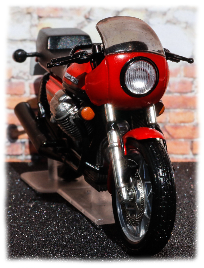 IXO Moto Guzzi Le Mans