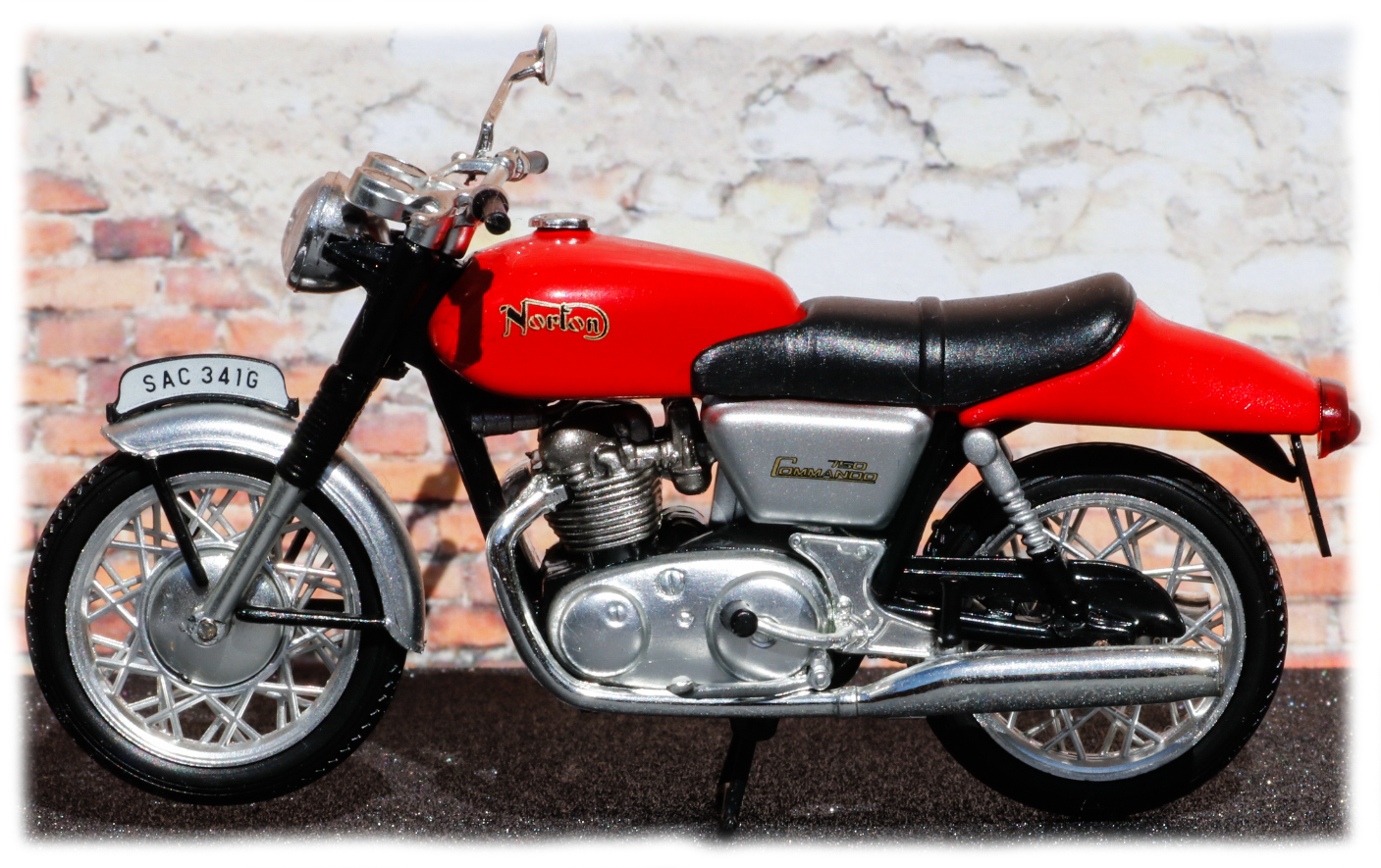 IXO Norton Commando 750