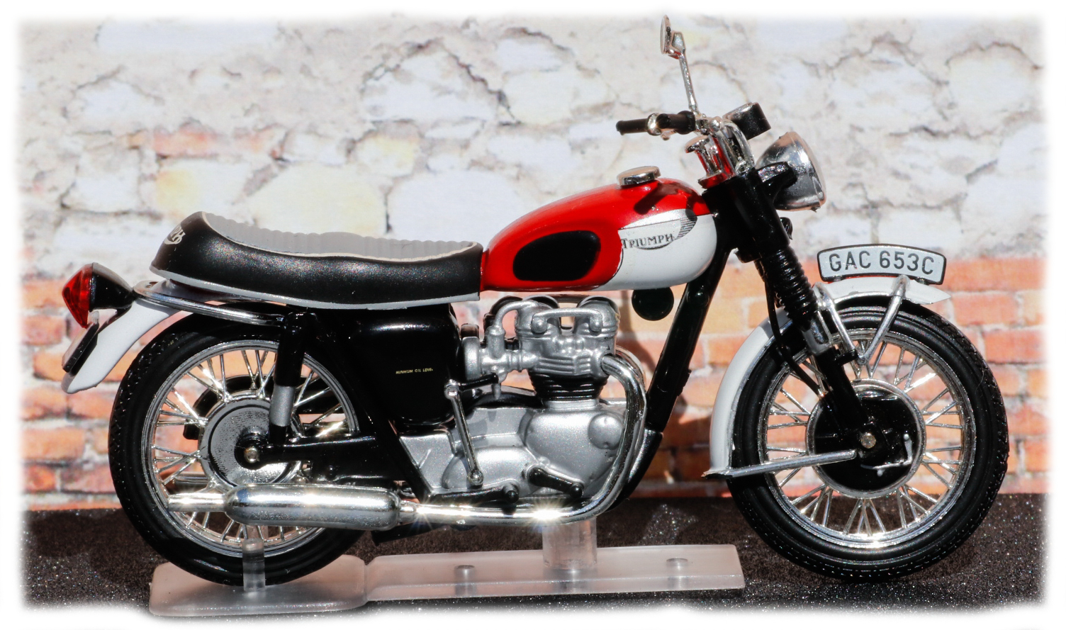 IXO Triumph T120 Bonneville