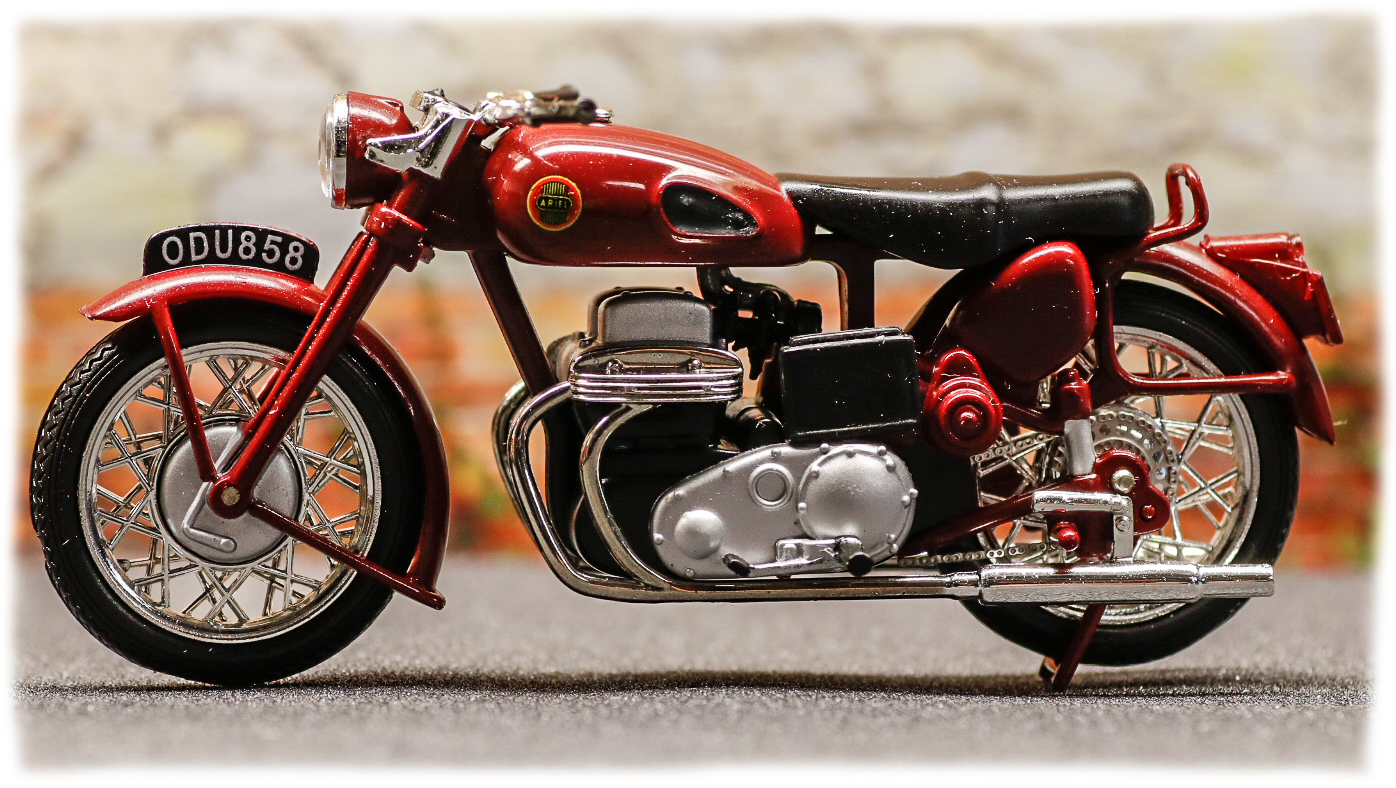 IXO Ariel Square Four 1956