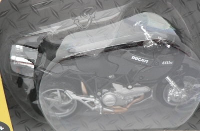 kid connection Ducati 1000ds