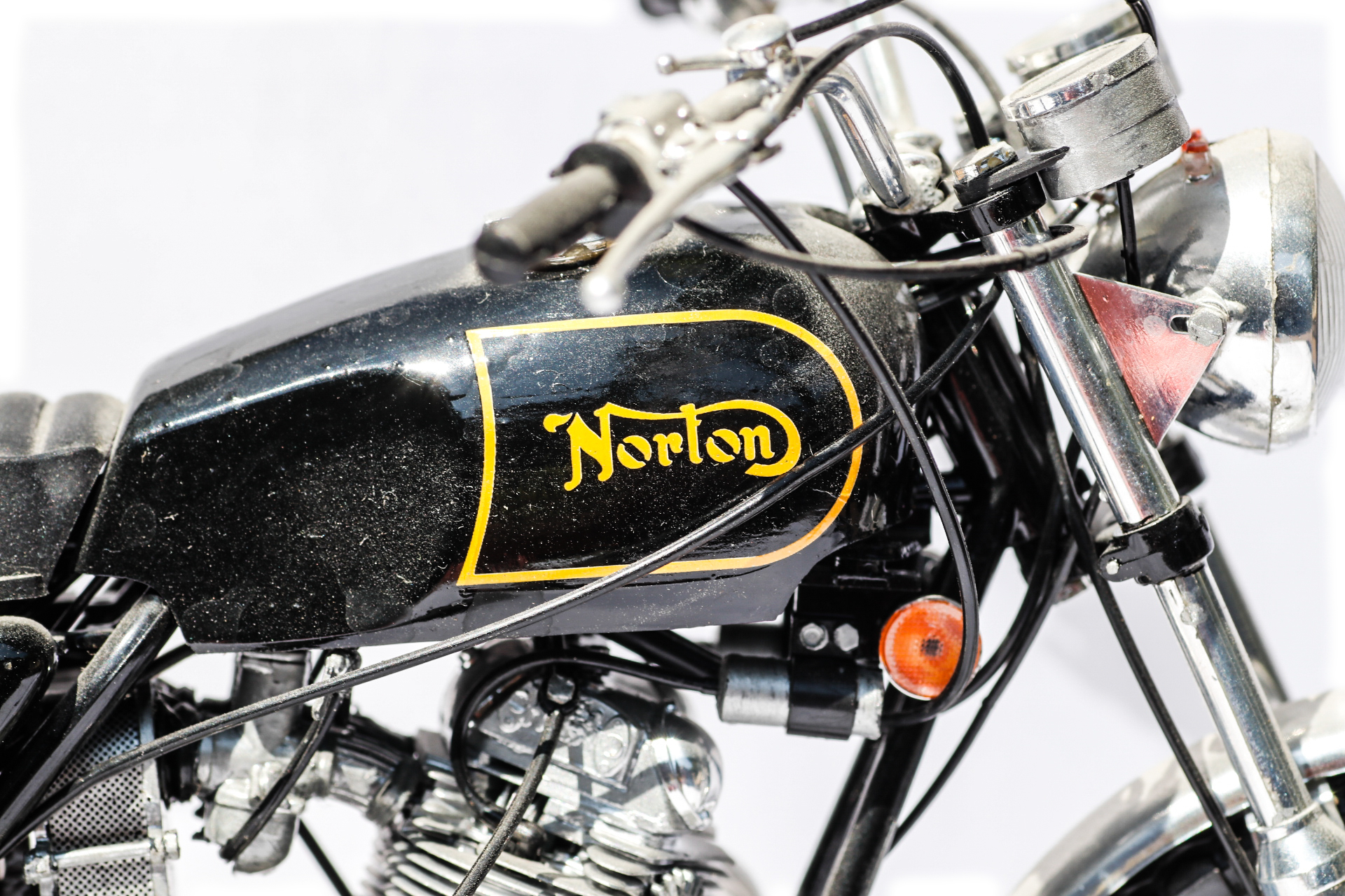 Airfix Norton Commando 750