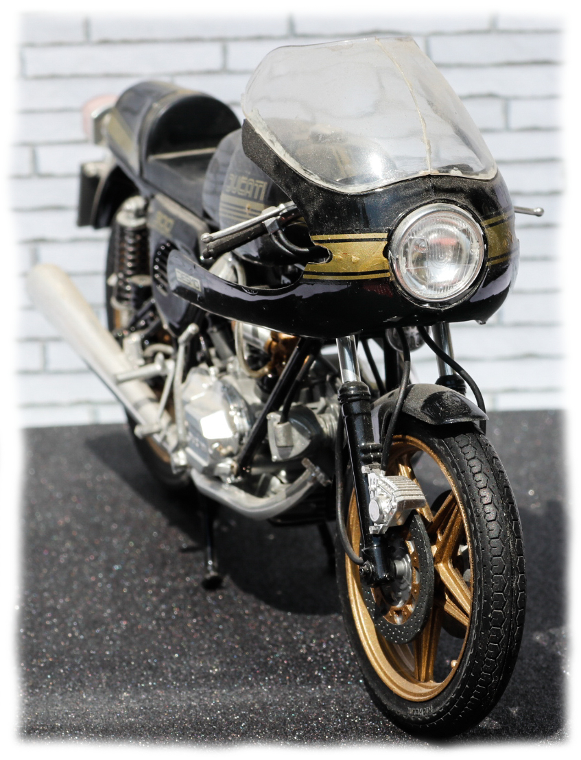 Tamiya Ducati 900