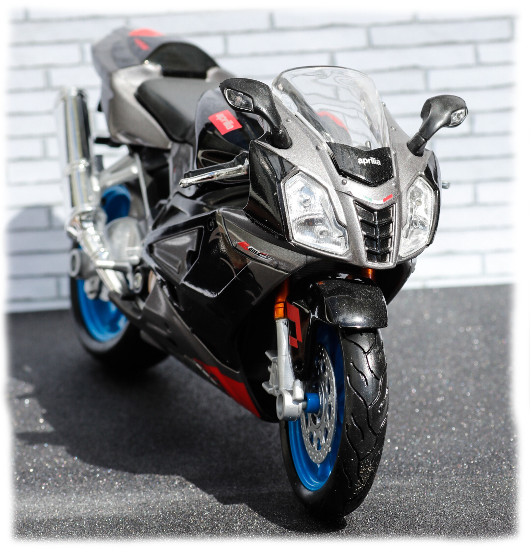 Maisto 1-12 Aprilia RSV1000R