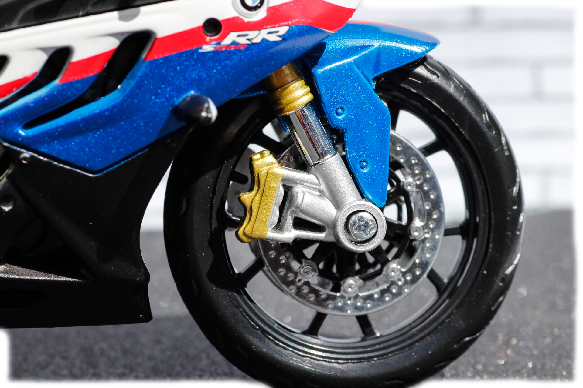 Maisto 1-12 BMW S1000RR