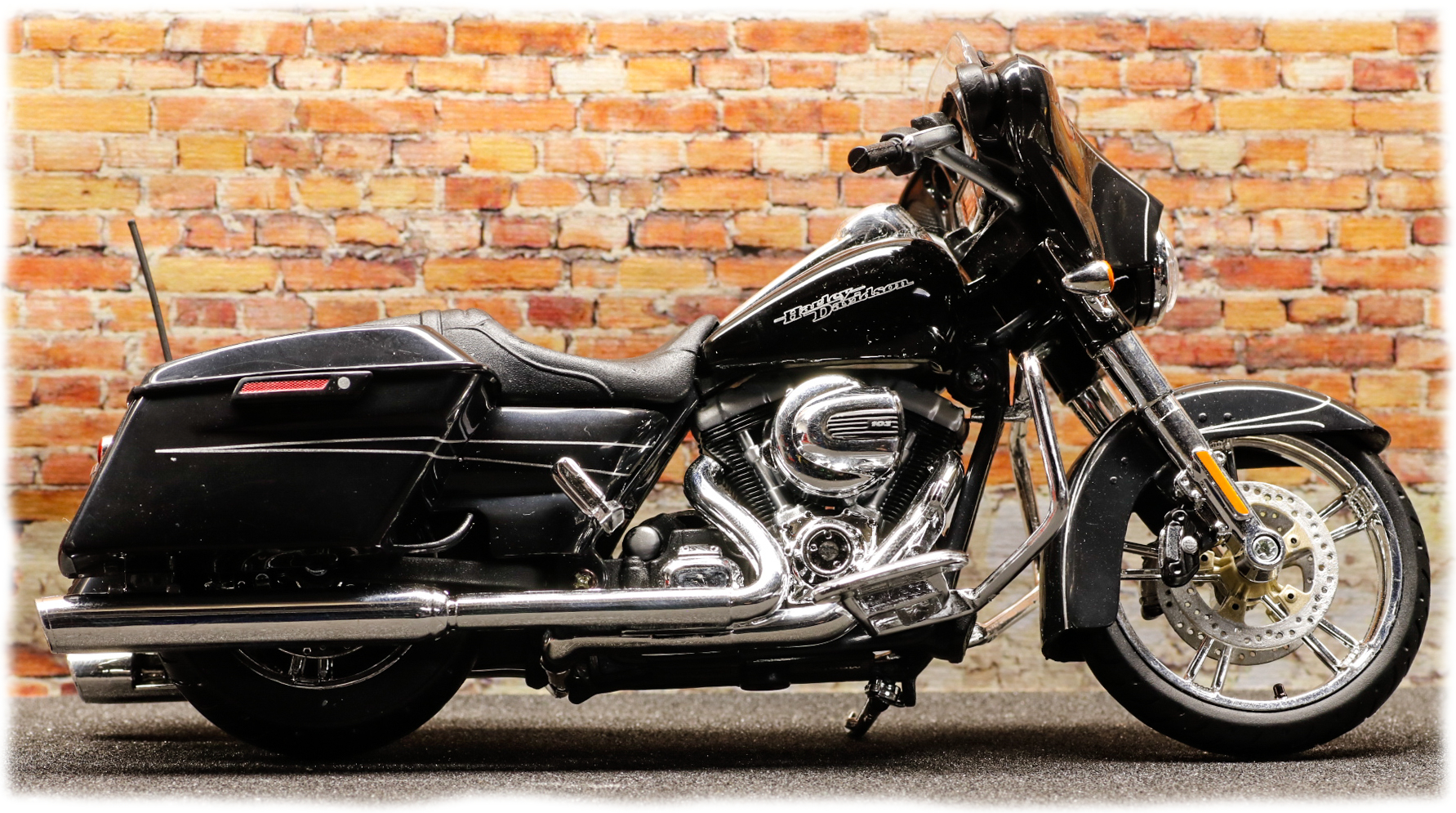 Maisto 1-12 Harley Davidson Street Glide Special 2015 Maisto 1-12 Harley Davidson Street Glide Special 2015