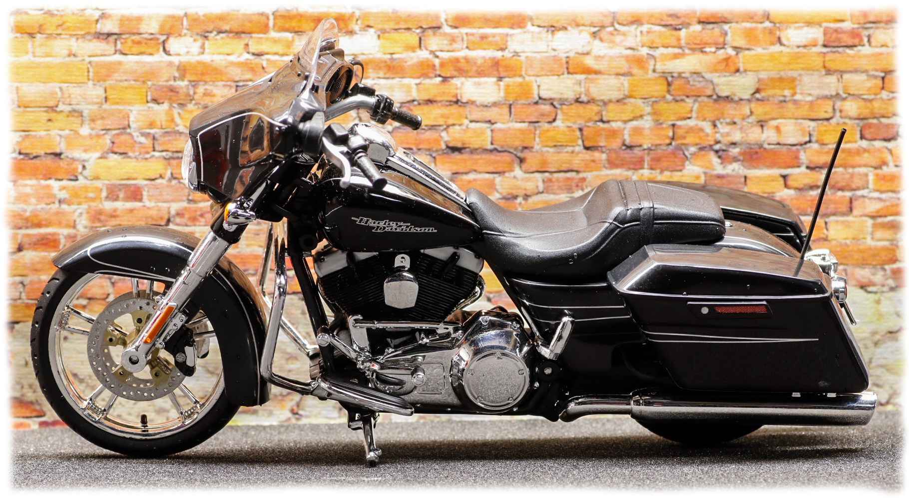 Maisto 1-12 Harley Davidson Street Glide Special 2015 Maisto 1-12 Harley Davidson Street Glide Special 2015