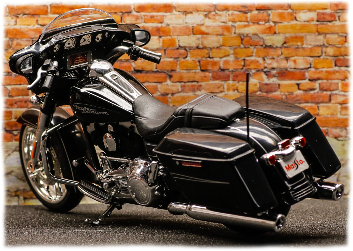 Maisto 1-12 Harley Davidson Street Glide Special 2015 Maisto 1-12 Harley Davidson Street Glide Special 2015