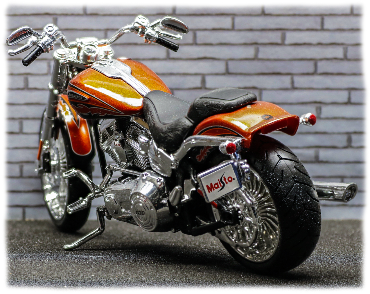 Maisto Harley Davidson CVO Breakout 2014