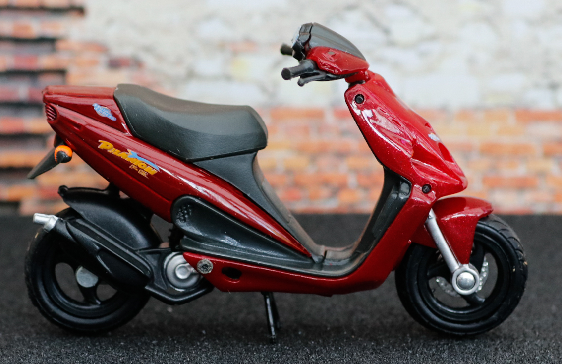 Maisto Malaguti Phantom F-12