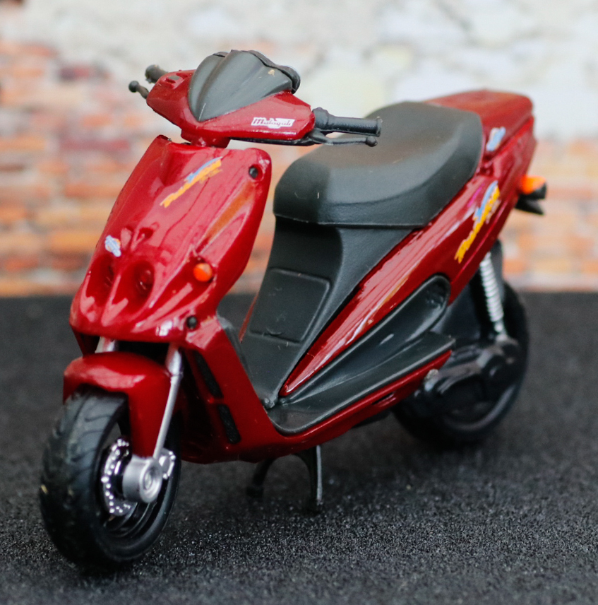 Maisto Malaguti Phantom F-12