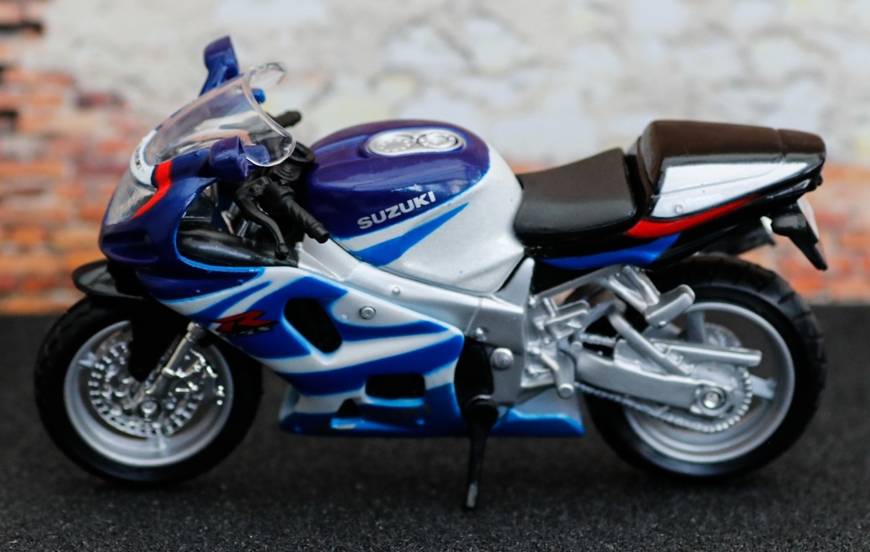 Maisto Suzuki GSX-R750