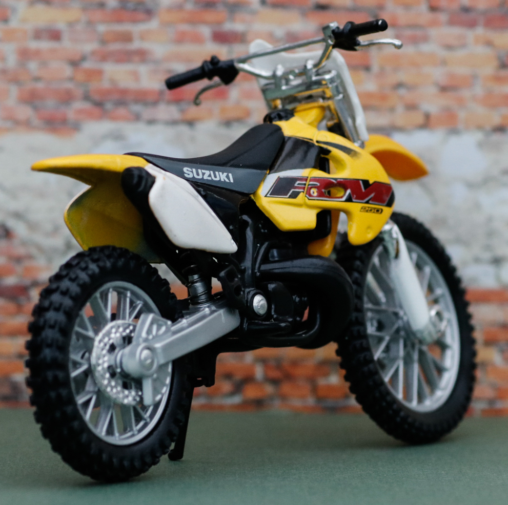 Maisto Suzuki RM250