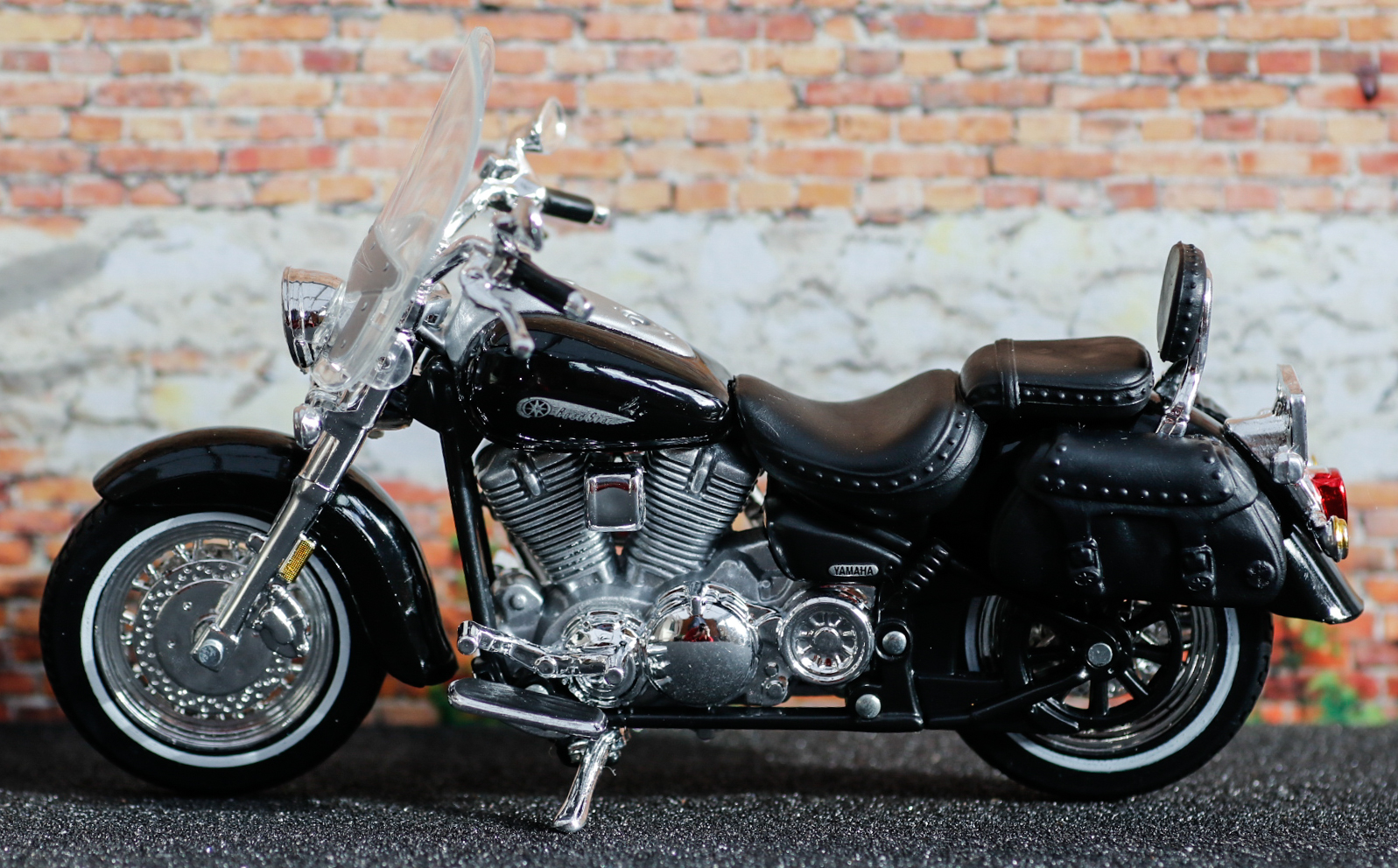 Maisto Yamaha Road Star Silverado