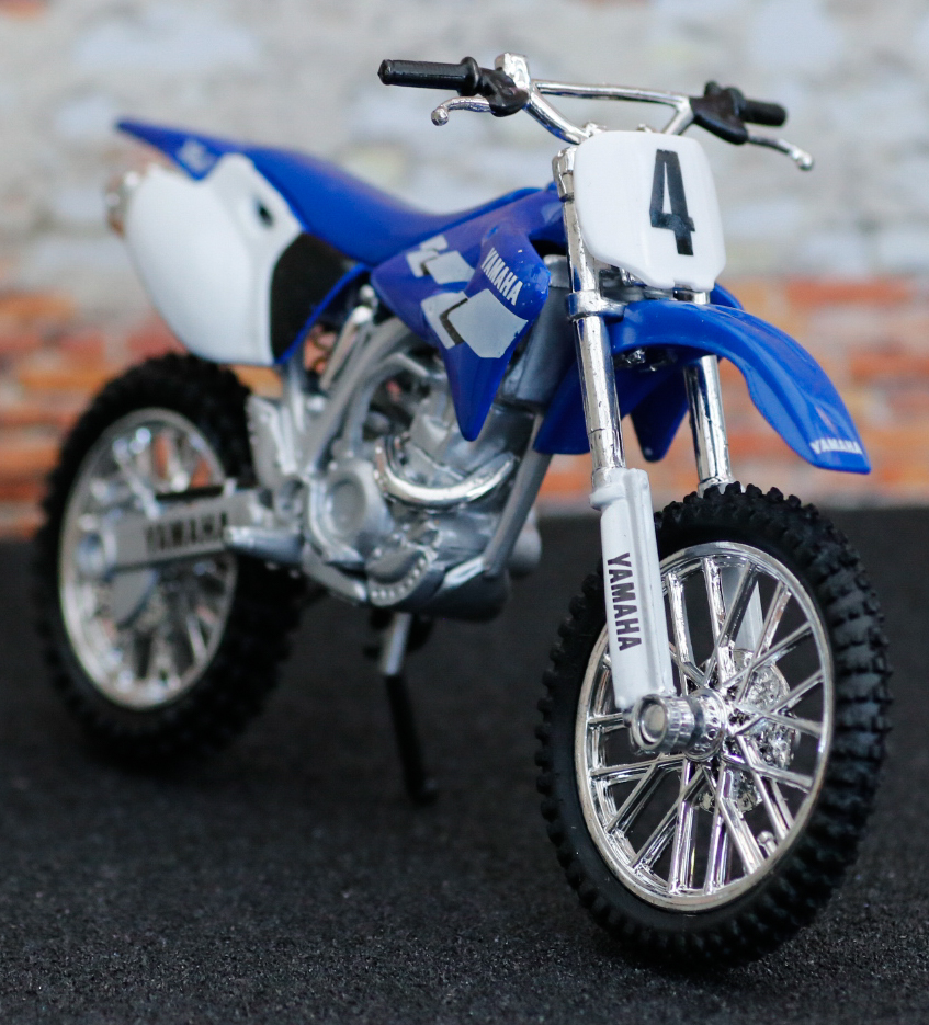 Maisto Yamaha YZ400F