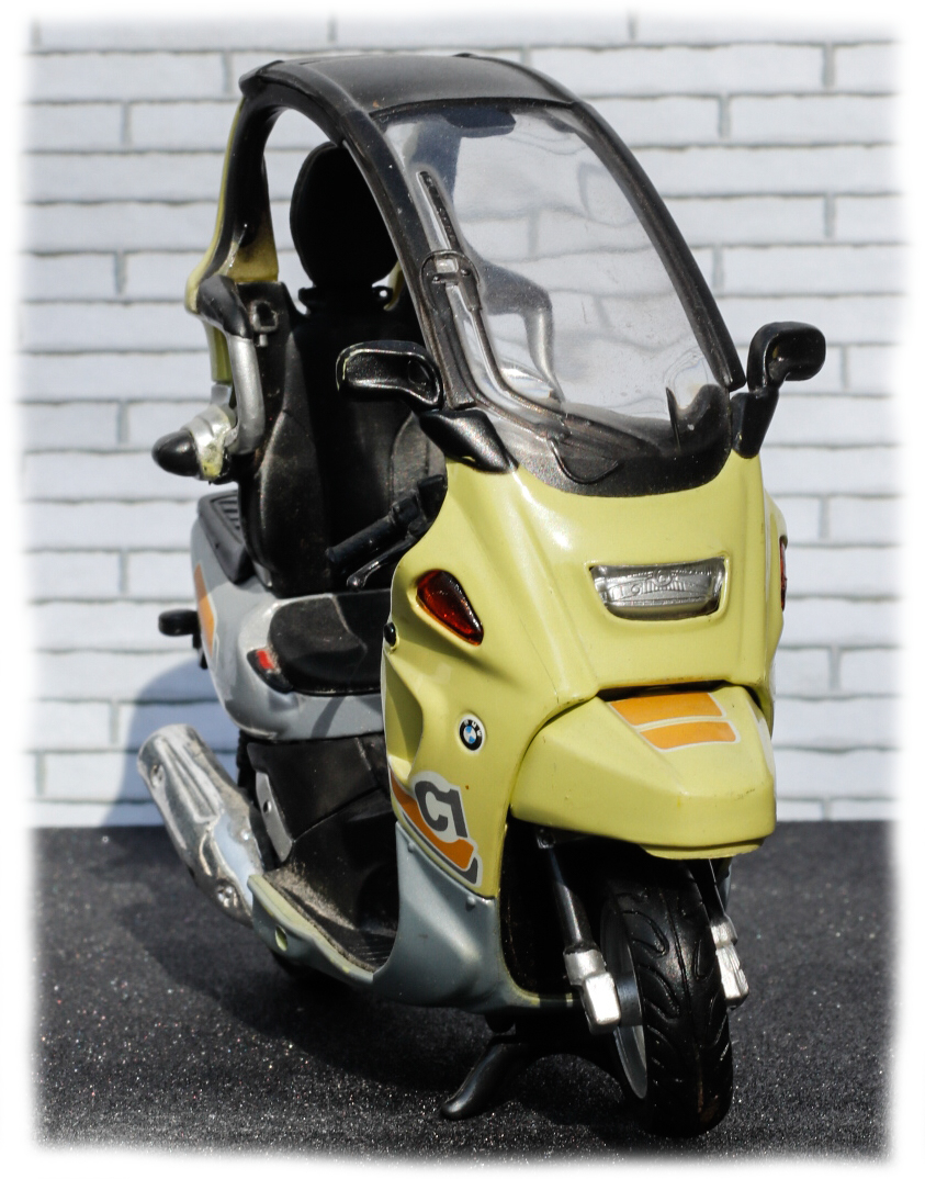 Maisto BMW C1