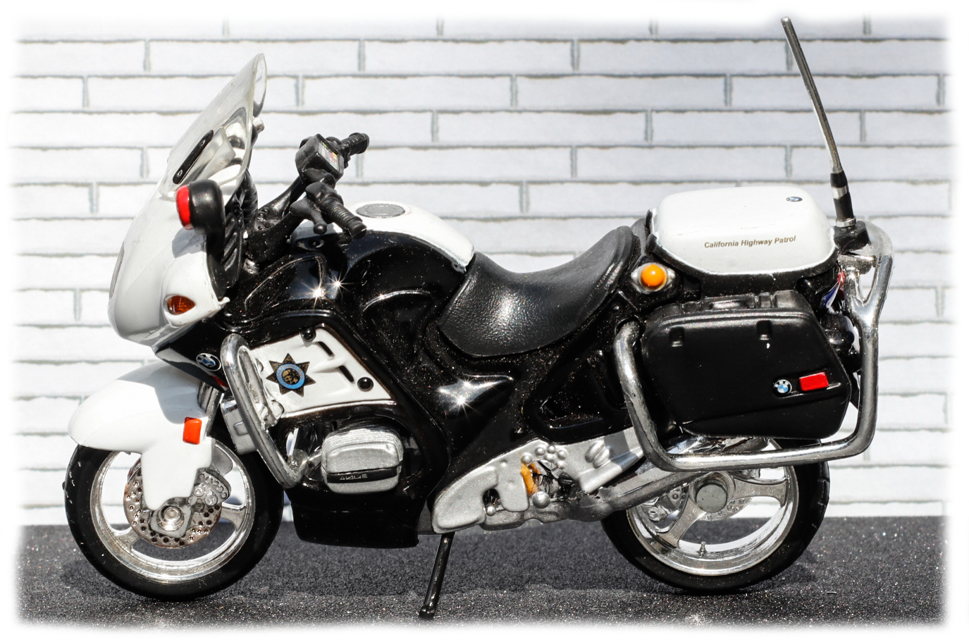 Maisto BMW R1100RT Cali Police