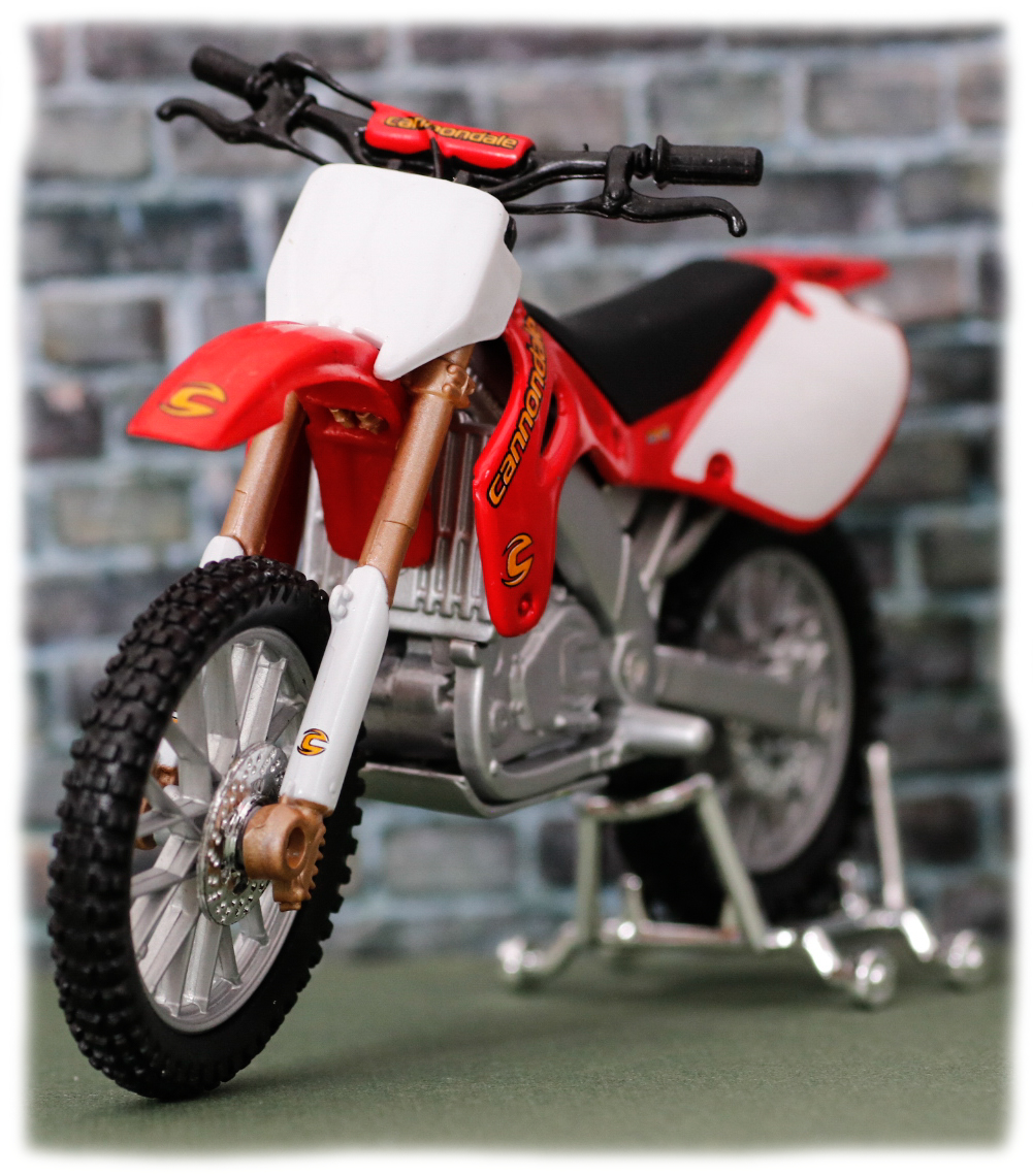 Maisto Cannondale MX400