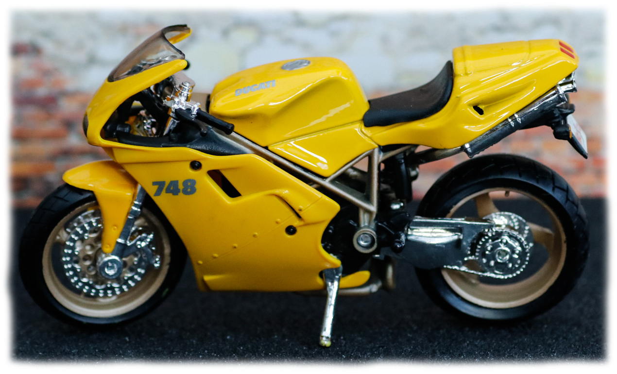 Maisto Ducati 748