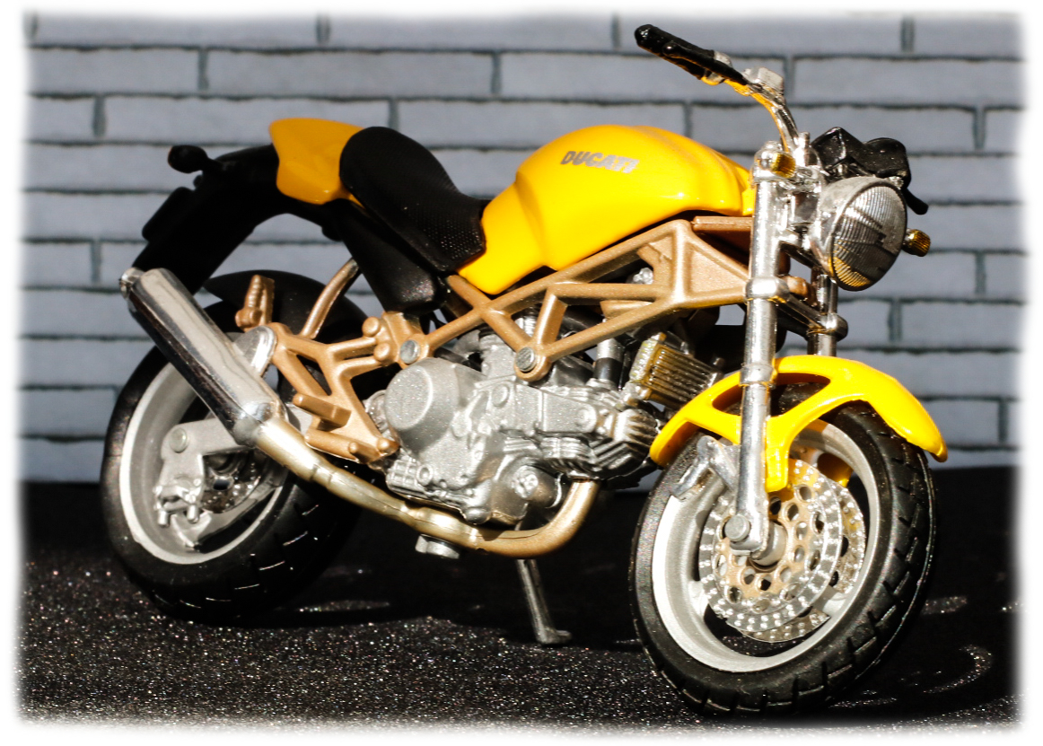 Maisto Ducati Monster 900