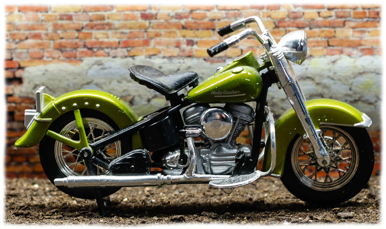 Maisto Harley Davidson FL74 Hydra Glide 1953 Maisto Harley Davidson FL74 Hydra Glide 1953