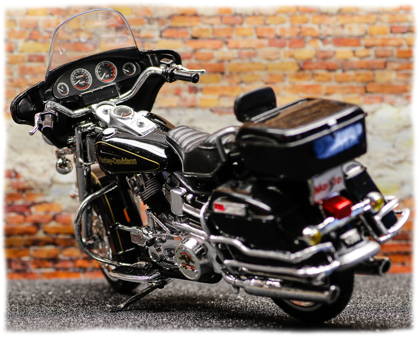 Maisto Harley Davidson FLH-80 Electra Glide 1978