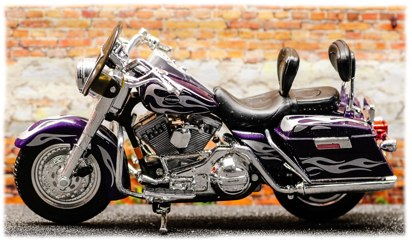 Maisto Harley Davidson FLHRSEI CVO Custom 2002