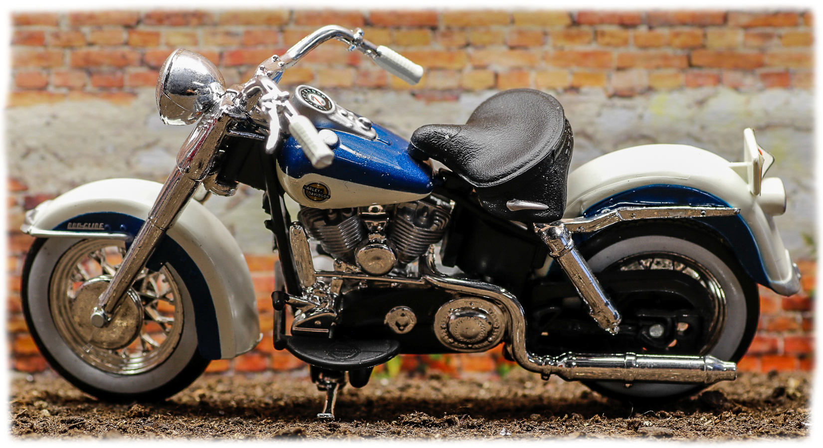 Maisto Harley Davidson FLH Duo Glide 1958