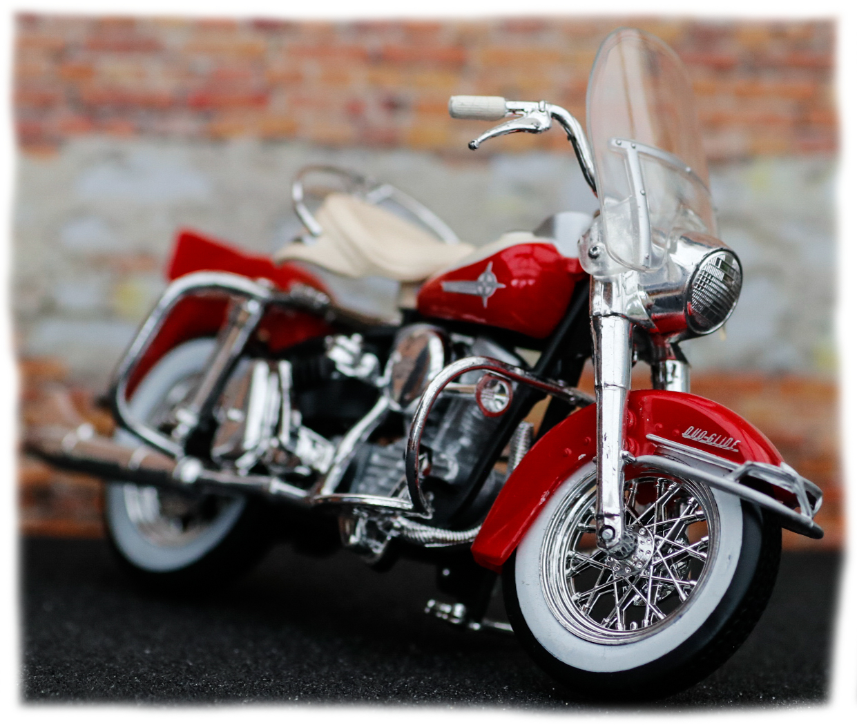 Maisto Harley Davidson FLH Duo Glide 1962