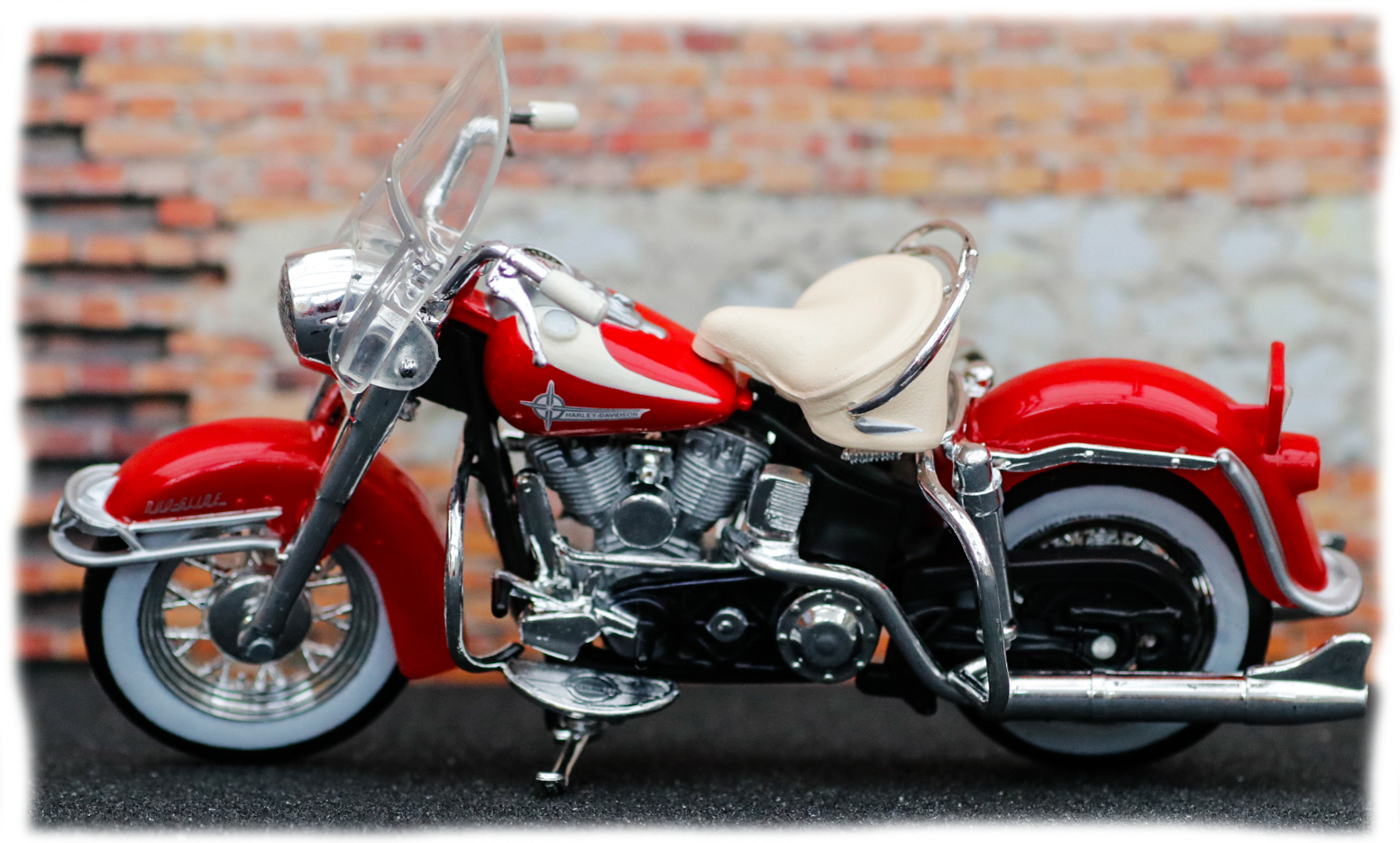 Maisto Harley Davidson FLH Duo Glide 1962